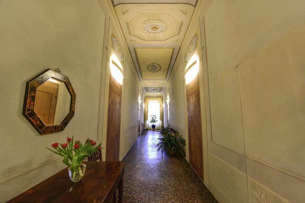 Torre Dei Lari Residenza D'Epoca Bed & Breakfast Florence Luaran gambar