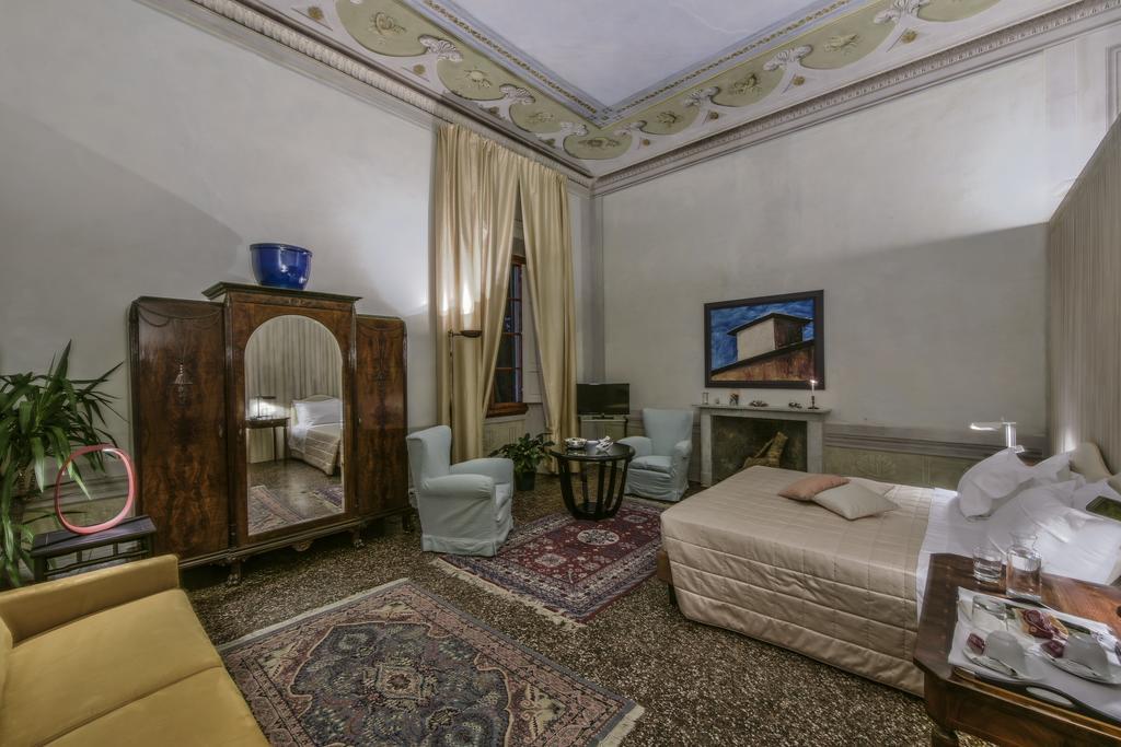 Torre Dei Lari Residenza D'Epoca Bed & Breakfast Florence Luaran gambar